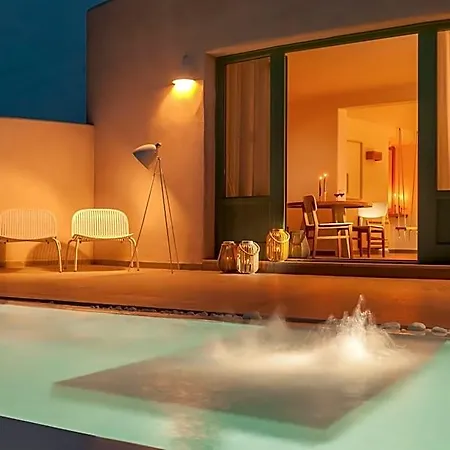Neptune Luxury 5* Akrotírion