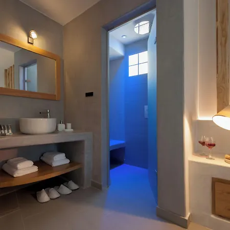 Neptune Luxury Hotel 5*