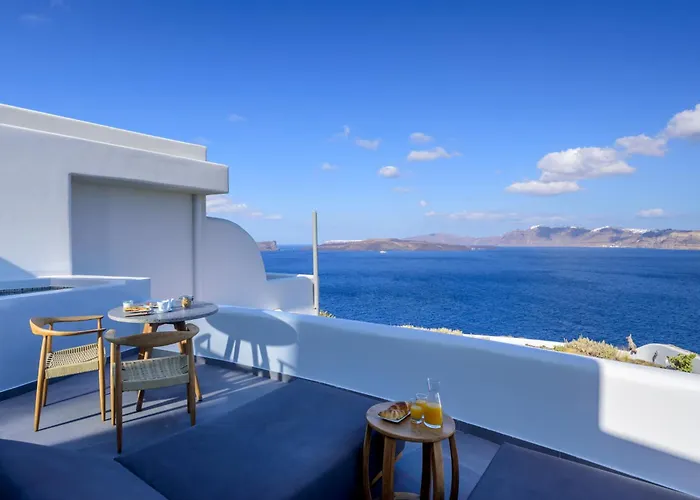 Neptune Luxury Hotel