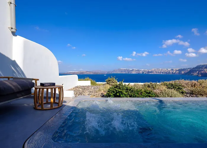 Neptune Luxury Hotel