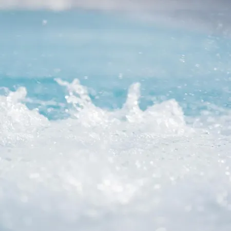 넵튠 럭셔리 스위츠 호텔