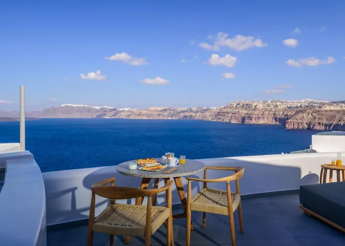 Neptune Luxury Hotel