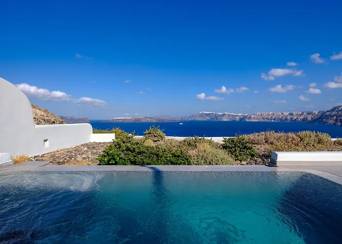 Neptune Luxury Hotel Akrotiri (Santorini)